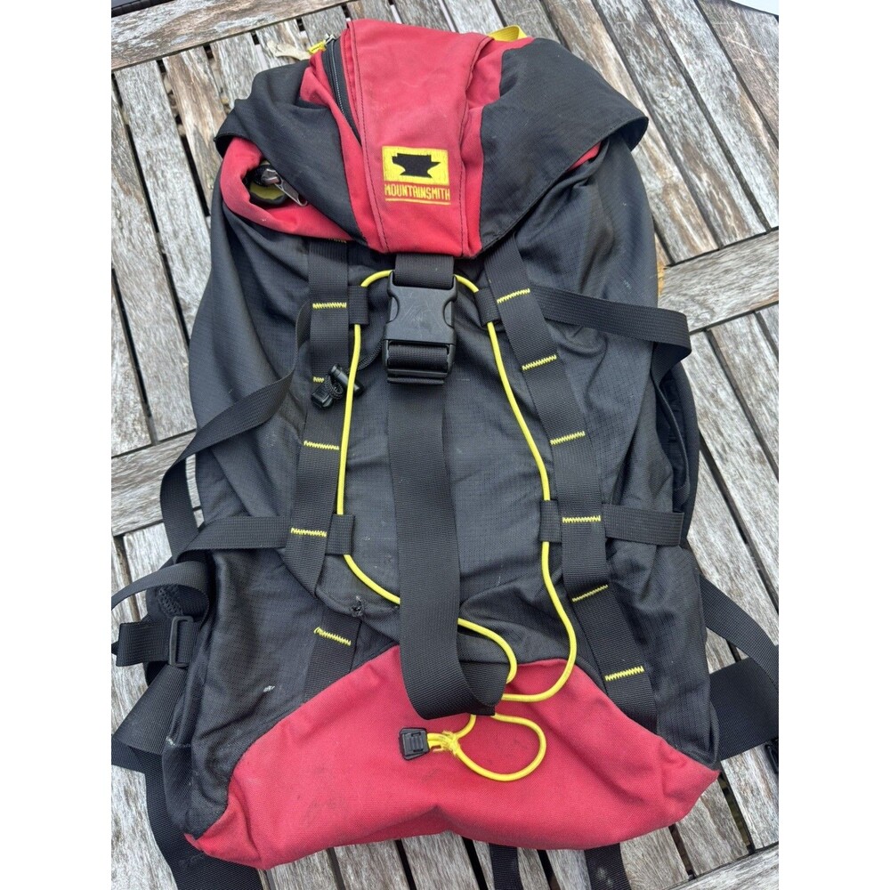 Mountainsmith Caldera 25L Vintage Backpack Red Black Yellow Hiking Outdoor Gear